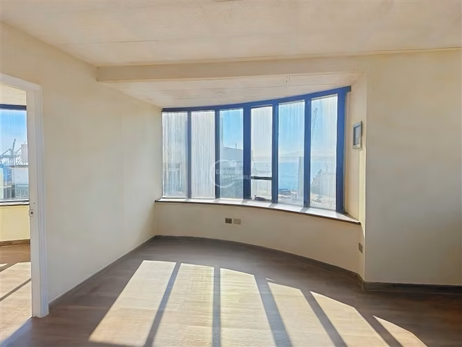 Oficina en arriendo en la mejor ubicación de Valparaíso