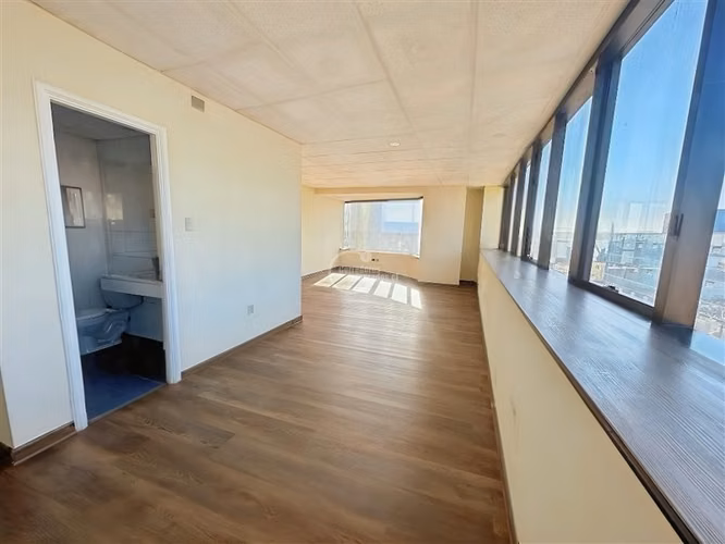 Oficina en arriendo en la mejor ubicación de Valparaíso