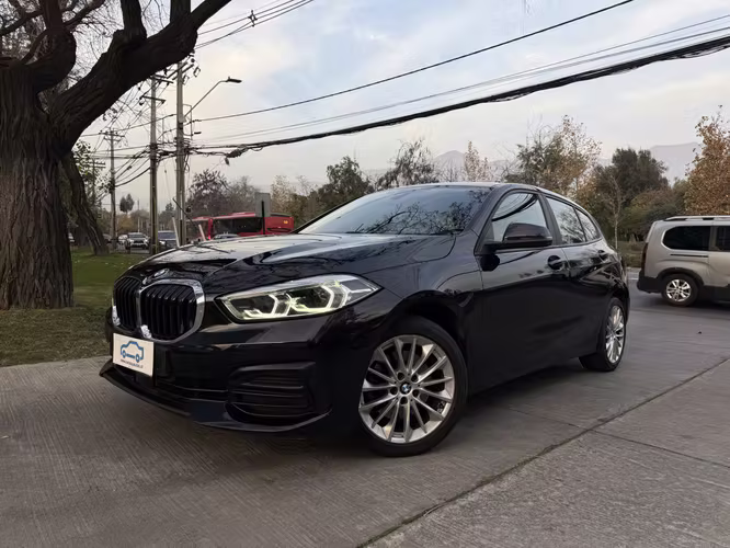 BMW 118D 2023 DIESEL AUT FULL UN DUEÑO