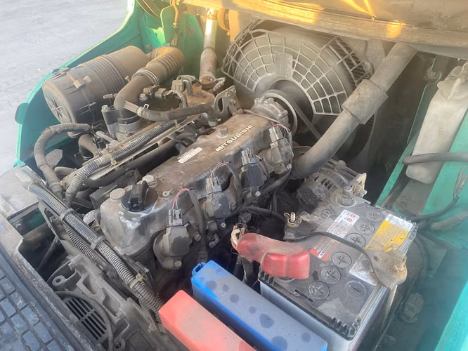 GRUA HORQUILLA BENCINA MARCA MITSUBISHI MODELO FGE20T AÑO2015