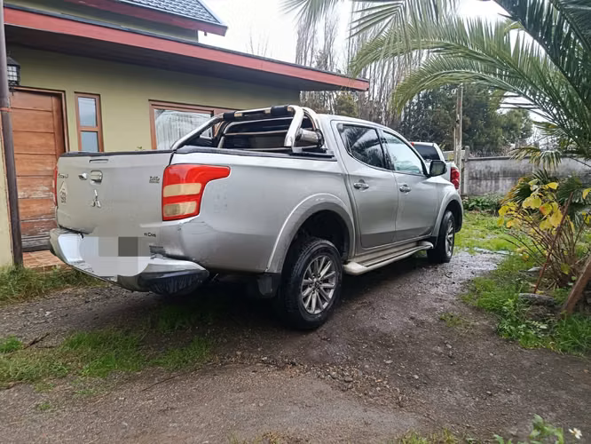 camioneta l200 4x4 diesel