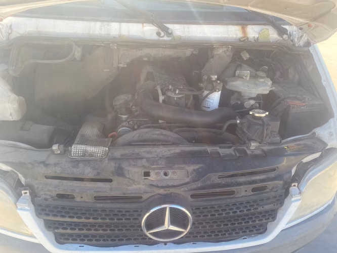 FURGON  Marca: MERCEDES BENZ Modelo: SPRINTER 313 CDI Año: 2010