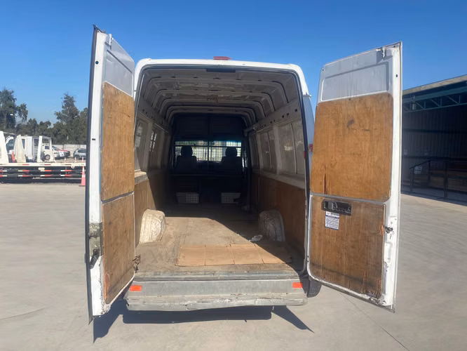 FURGON  Marca: MERCEDES BENZ Modelo: SPRINTER 313 CDI Año: 2010