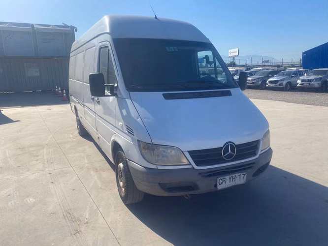 FURGON  Marca: MERCEDES BENZ Modelo: SPRINTER 313 CDI Año: 2010