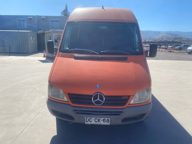 FURGON  Marca: MERCEDES BENZ Modelo: SPRINTER 313 CDI Año: 2011