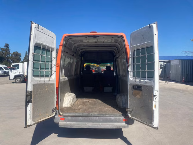 FURGON  Marca: MERCEDES BENZ Modelo: SPRINTER 313 CDI Año: 2011