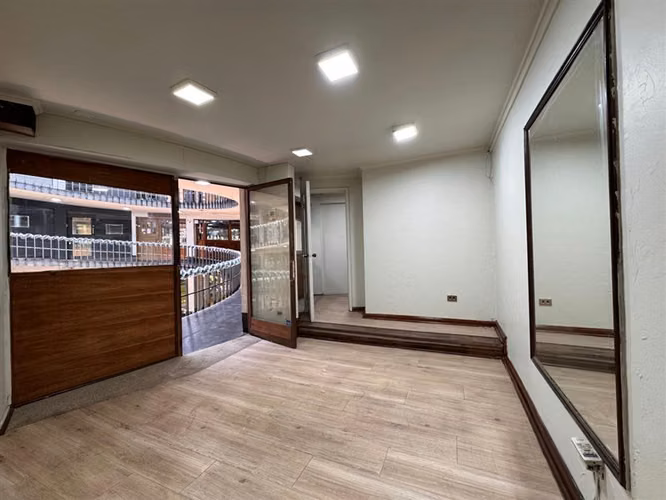 Local Comercial en venta en Vitacura