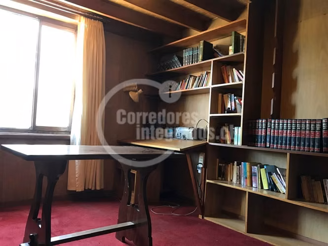 Casa en venta de 7 dorm. en Valdivia