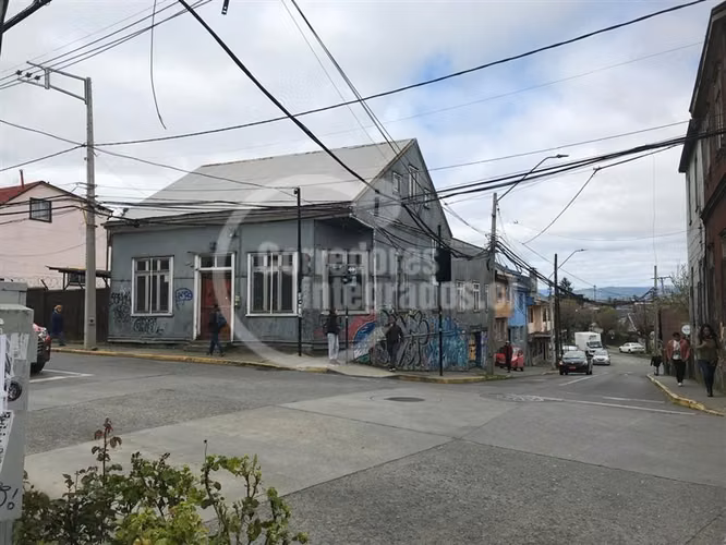 Casa en venta de 7 dorm. en Valdivia