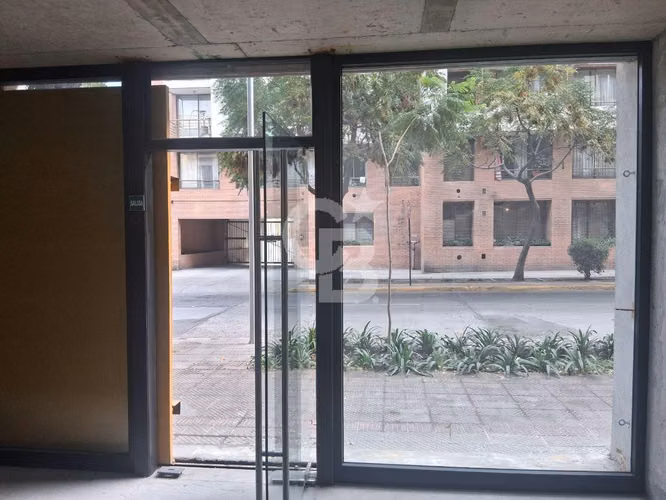 Local Comercial en Barrio Universitario 61 m2