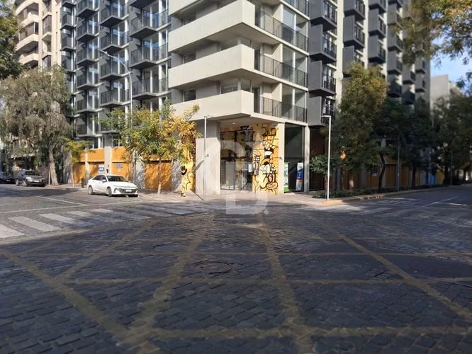 Local Comercial en Barrio Universitario 61 m2