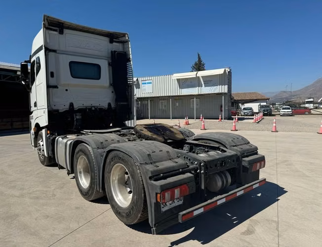 Tracto Camión JAC K7 HFC 4492 (2023)