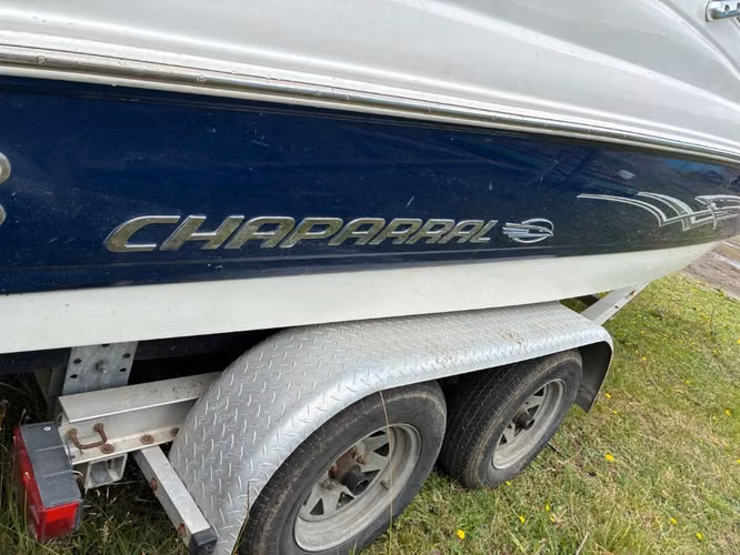 lancha chaparral 21 pies