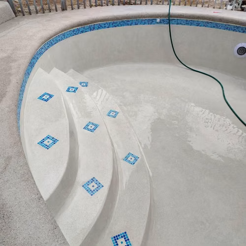 EXPERTOS EN CONSTRUCCIÓN DE PISCINAS