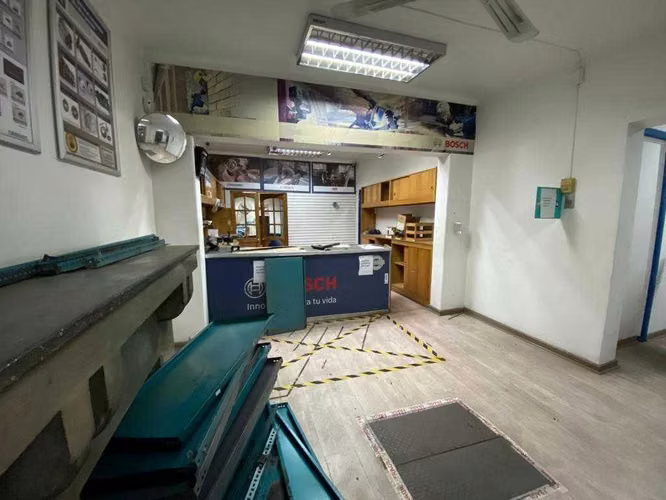 Local Comercial con galpón / Estacionamiento (169430)