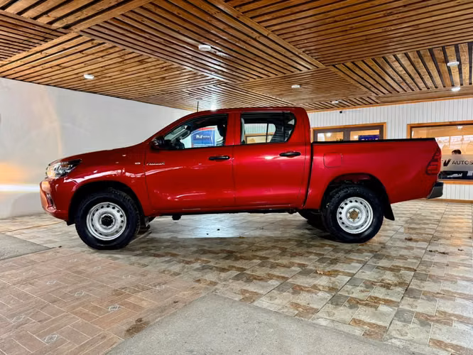 TOYOTA HILUX DX 4x4 2022