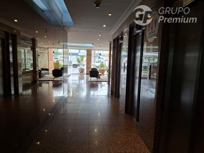 Oficina en arriendo en Las Condes COD. 77235