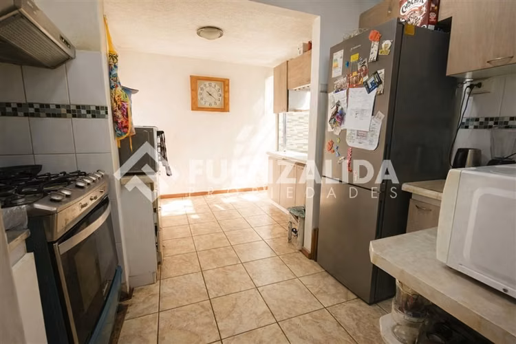 Casa en venta de 7 dorm. en Maipú