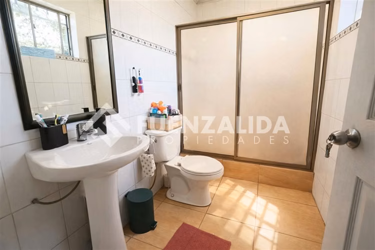 Casa en venta de 7 dorm. en Maipú