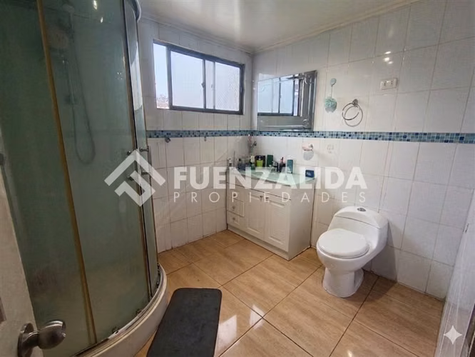 Casa en venta de 7 dorm. en Maipú