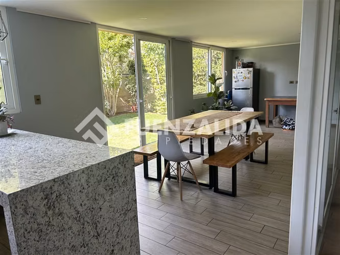 Casa en venta de 5 dorm. en Peñalolén