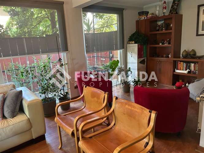 Casa en venta de 5 dorm. en Peñalolén - Imagen 2