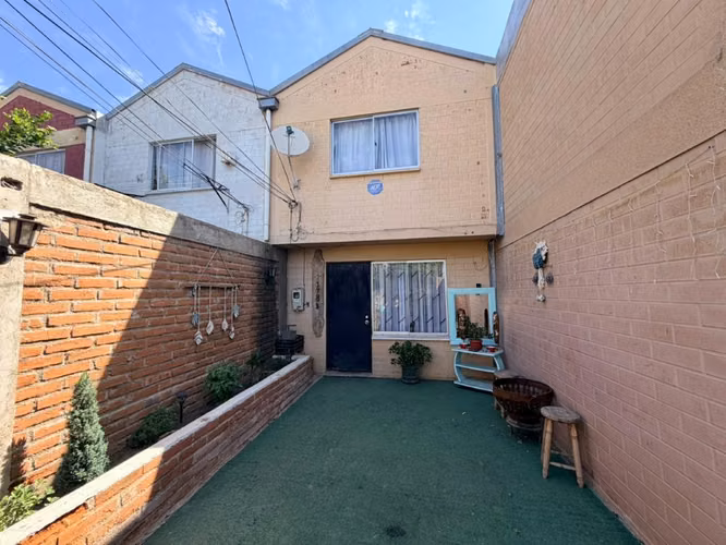 Venta de Propiedad Pareo Continuo en troncos Viejos Villa Alemana