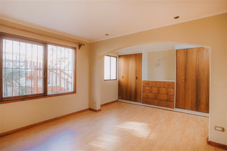 Casa en arriendo de 4 dorm. en La Serena