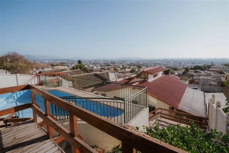 Casa en arriendo de 4 dorm. en La Serena