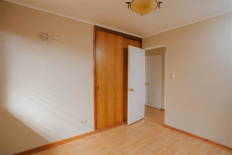Casa en arriendo de 4 dorm. en La Serena