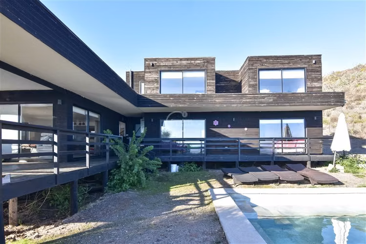 Casa en venta de 7 dorm. en La Ligua