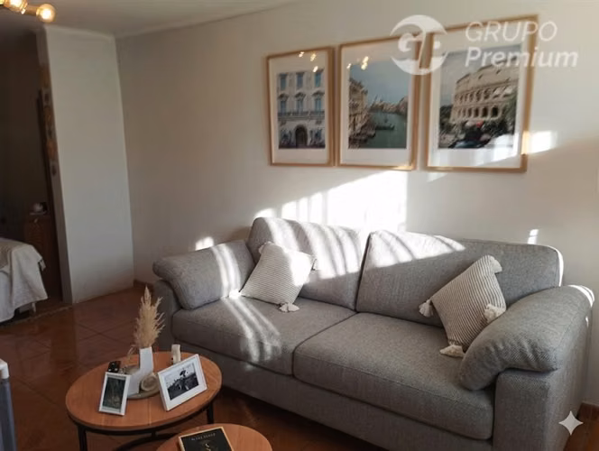 Hermosa casa,con gran ampliación, cocina equipada, y patio.