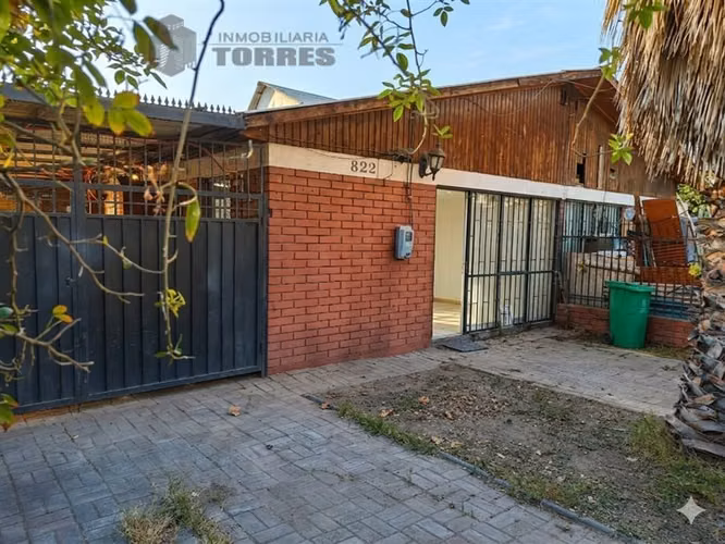 Casa en venta en avenida Gabriela para negocio Puente Alto