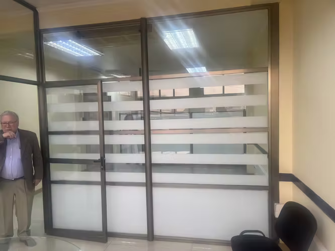 Arriendo centro  105 mt2 espacio local o Oficinas
