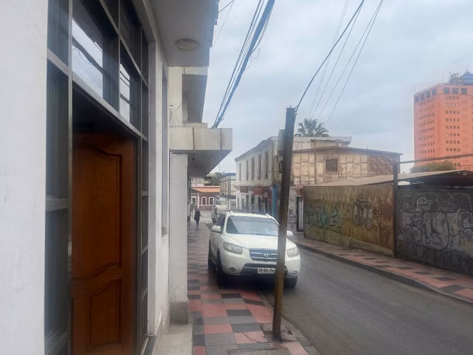 Arriendo centro  105 mt2 espacio local o Oficinas