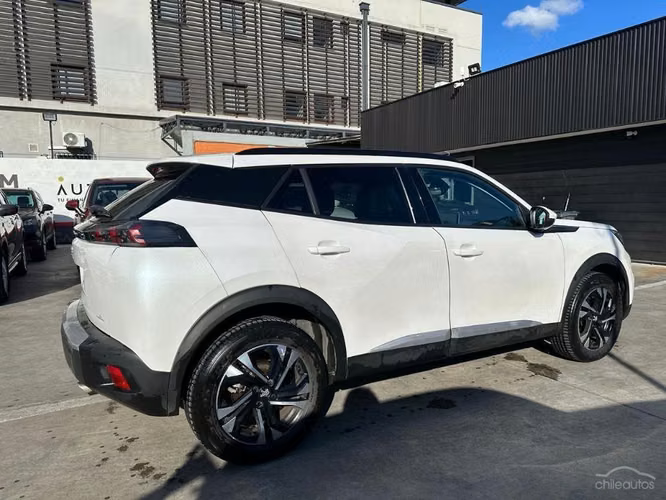 Peugeot 2008 1.5 BlueHDI 130 HP Auto Allure Pack