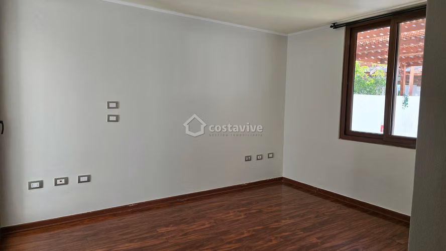 Casa 4D en Costa Laguna | Acceso a Laguna Artificial y Condominio Seguro
