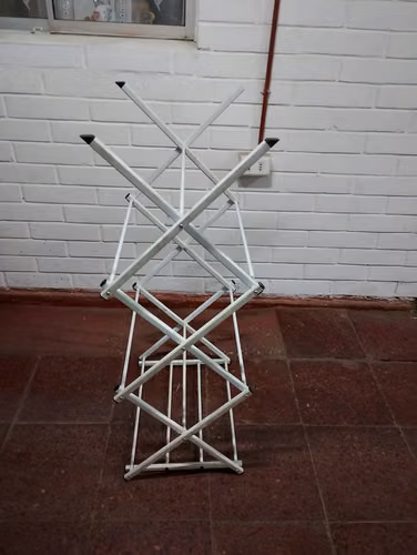 Vendo barato veladores cómoda biblioteca mesa de arrimo soldadora