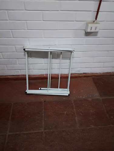 Vendo barato veladores cómoda biblioteca mesa de arrimo soldadora