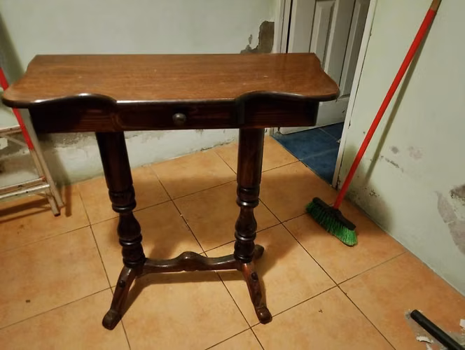 Vendo barato veladores cómoda biblioteca mesa de arrimo soldadora