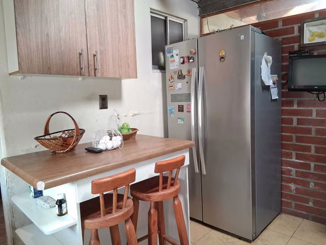 VENDO CASA 3D 1B 1E PJE. UBICACIÓN  CENTRAL (169532)