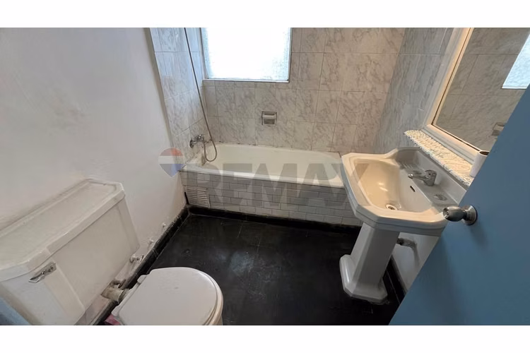 Amplia casa + dpto en macul: vivienda o negocio