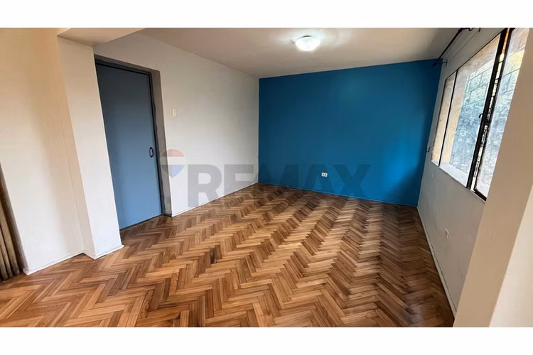 Amplia casa + dpto en macul: vivienda o negocio