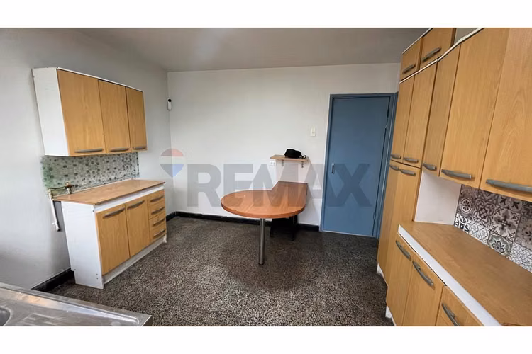 Amplia casa + dpto en macul: vivienda o negocio