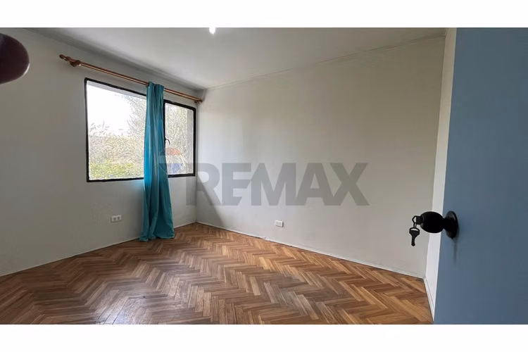 Amplia casa + dpto en macul: vivienda o negocio