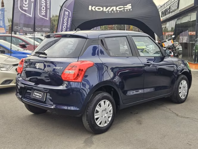Suzuki Swift Glx 1.2 Mt 2023 - Imagen 4