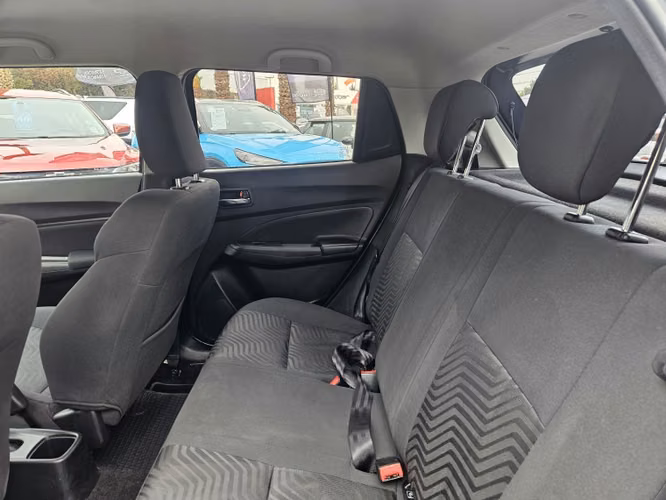 Suzuki Swift Glx 1.2 Mt 2023 - Imagen 8