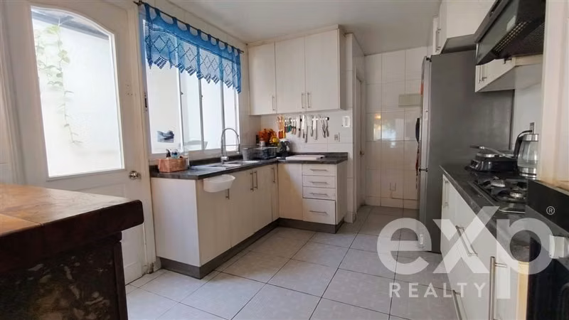 Casa en arriendo de 4 dorm. en Peñalolén