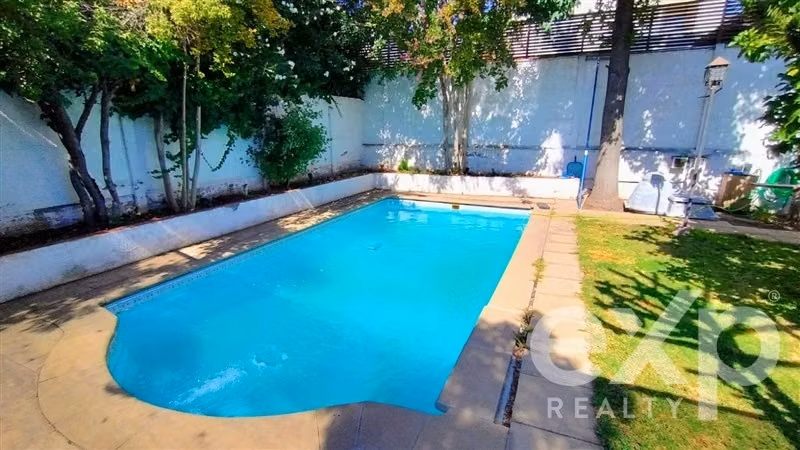 Casa en arriendo de 4 dorm. en Peñalolén