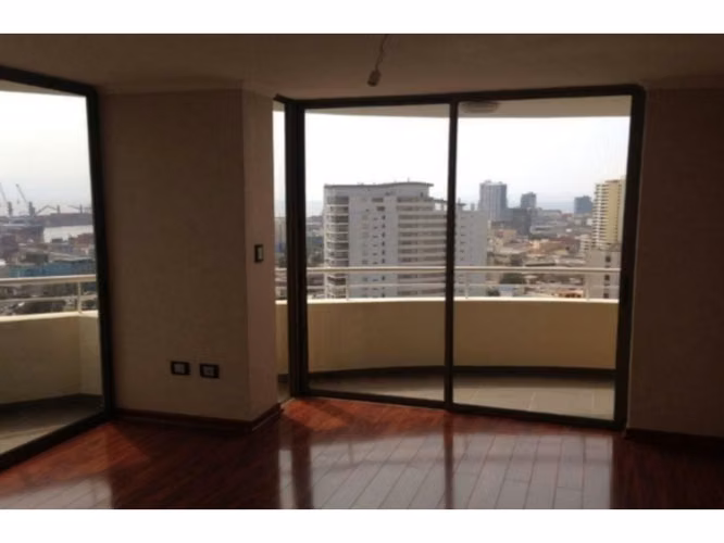 VENDO DEPARTAMENTO DUPLEX EN LA AV. BRASIL, CIUDAD DE ANTOFAGASTA